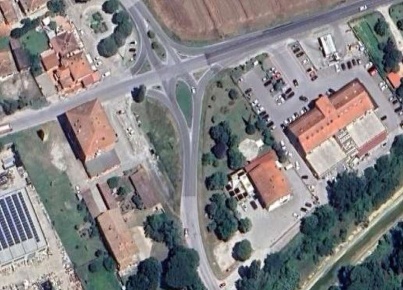 Foto Negozio in Via Mario Careddu, Canelli di 58 m² con 1 locali in vendita