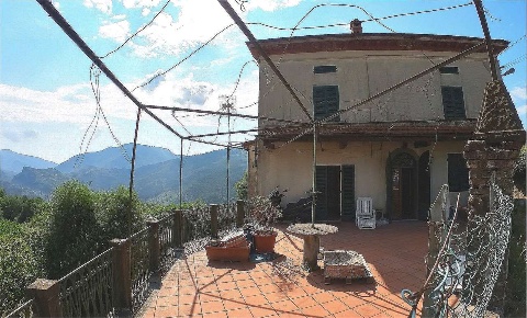 Foto Villa bifamiliare in Via Letizia 55022 25, Bagni di Lucca Centro