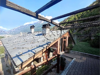 Foto Appartamento in via Schigliata, Pont-Saint-Martin Centro di 180 m²