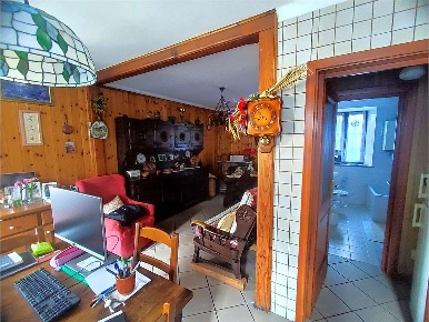 Foto Appartamento in via Schigliata, Pont-Saint-Martin Centro di 180 m²