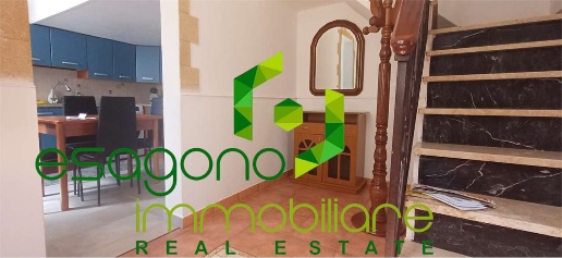 Foto Appartamento a Avola di 150 m² con 5 locali in affitto
