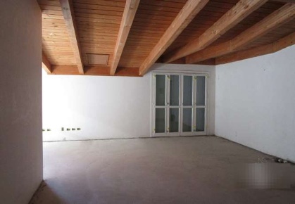 Foto Magazzino in Via Beato Angelico, Besana in Brianza Centro di 102 m²
