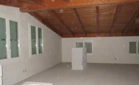 Foto Magazzino in Via Beato Angelico, Besana in Brianza Centro di 148 m²