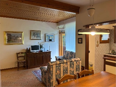 Foto Appartamento a Aviano di 72 m² con 6 locali in vendita