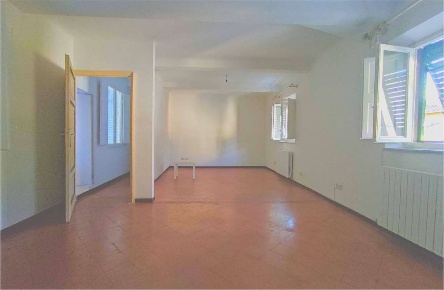 Foto Appartamento in Piazza Sant'Alessandro, Lucca di 110 m² con 5 locali