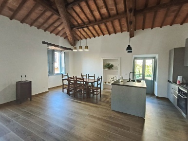 Foto Appartamento in Via Garibaldi snc, Amelia Centro di 90 m² con 4 locali