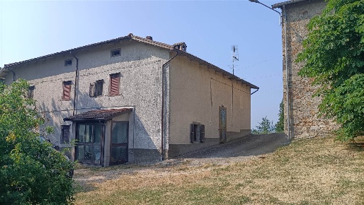 Foto Rustico in via Sparvo 14, Castiglione dei Pepoli di 546 m² in vendita