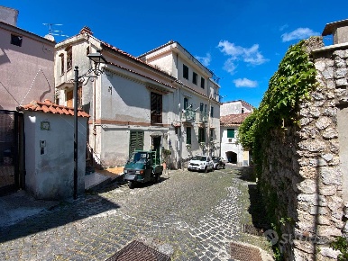 Foto Appartamento in Via Vincenzo Torrente 1, Cava de' Tirreni di 60 m²