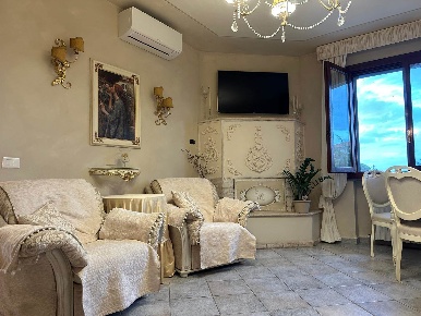 Foto Appartamento a Collesalvetti Vicarello di 90 m² con 3 locali