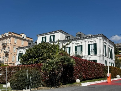 Foto Appartamento in corso matuzia, Sanremo Corso degli Inglesi di 57 m²