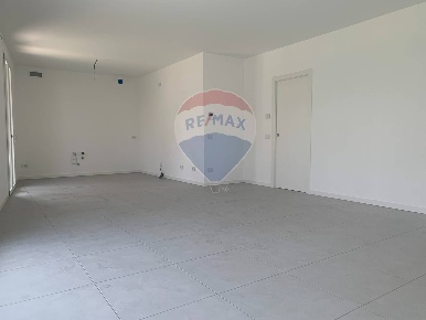 Foto Appartamento in Piazza Libertà, Stezzano di 141 m² con 4 locali