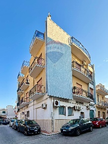 Foto Appartamento in Via Fabio Filzi, Triggiano di 200 m² con 6 locali