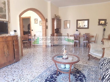 Foto Appartamento in Centro Storico, Vasto di 142 m² con 5 locali