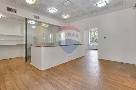 Foto Ufficio in Viale Bianca Maria, Milano Palestro di 316 m² con 11 locali