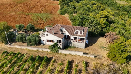 casa indipendente in vendita a Cupra Marittima