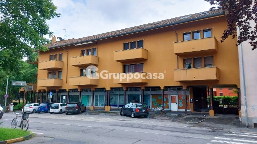 Foto Appartamento in Piazza Papa Giovanni XXIII, Magenta Centro di 124 m²
