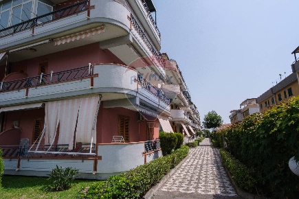 Foto Appartamento in Via spiaggia, Mascali Sant'Anna di 59 m² con 2 locali