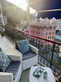 Foto Appartamento in Via Piave, Varazze Centro di 98 m² con 5 locali
