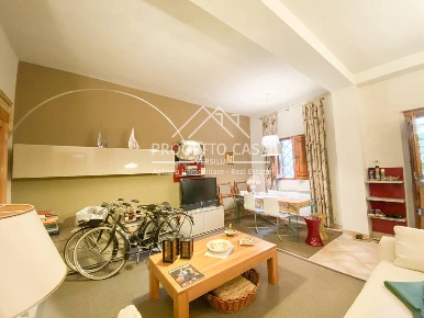 Foto Casa indipendente in via colombo, Viareggio Lungomare di 90 m²