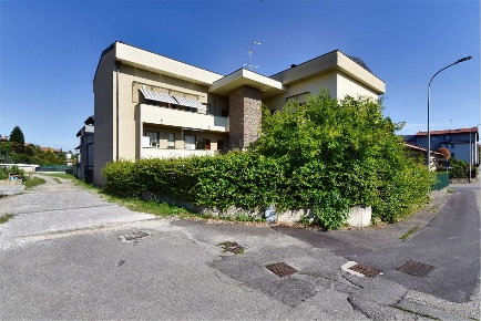 Foto Appartamento in Via Paradiso 26, Cantù Semicentro di 90 m² in vendita