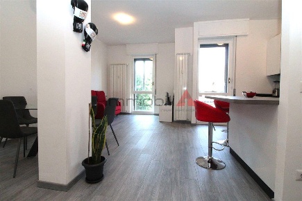 Foto Appartamento a Monza di 75 m² con 2 locali in affitto