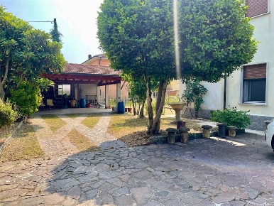 Foto Villa bifamiliare in Via Varese, Vergiate Cimbro di 220 m² in vendita