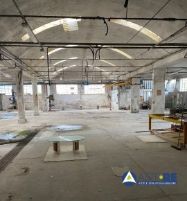 Foto Capannone industriale in Via Valdera, Ponsacco Centro di 1340 m²