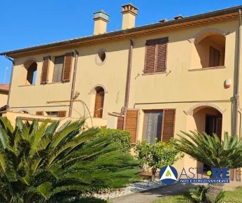 Foto Appartamento in Via Provinciale dei tre comuni, Montescudaio di 118 m²