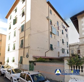 Foto Appartamento in via del Mandorlo, Livorno Zola - Galilei di 119 m²