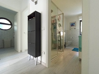 Foto Appartamento in via Schinetti, Rimini Viserba di 115 m² con 5 locali