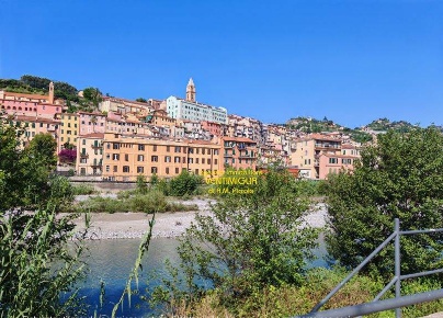 Foto Appartamento in Via Trossarelli, Ventimiglia Centro Storico di 64 m²