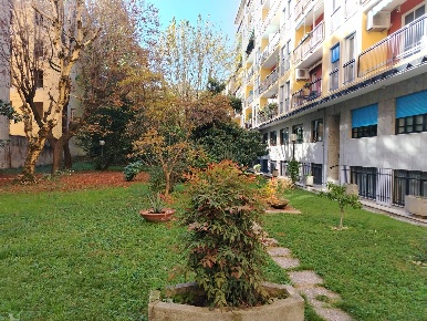 Foto Appartamento in Via Bramante, Milano Paolo Sarpi di 65 m² con 3 locali