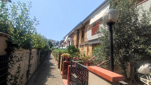 Foto Appartamento a Carrara Marina di Carrara di 65 m² con 3 locali