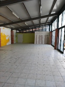 Foto Capannone industriale a Capannori Centro di 145 m² con 1 locali