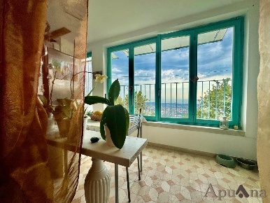 Foto Casa indipendente a Massa Bergiola - Lavacchio di 130 m² con 6 locali