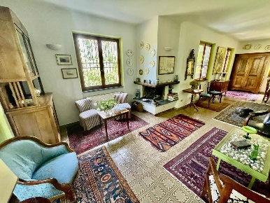 Foto Villa bifamiliare a Massa Ronchi - Poveromo di 210 m² con 8 locali