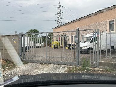 Foto Capannone industriale a Cascina Navacchio Sud di 350 m² con 2 locali