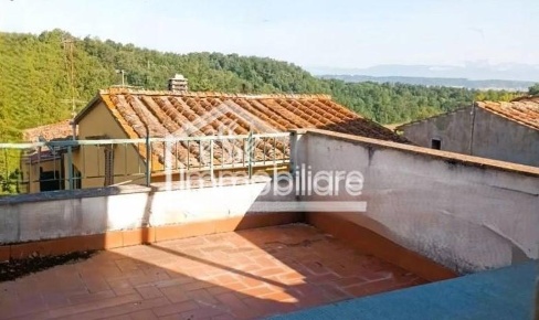 Foto Casa indipendente a San Miniato di 110 m² con 5 locali in vendita