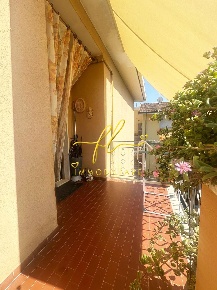 Foto Appartamento a Cecina Cecina Centro di 108 m² con 5 locali in vendita