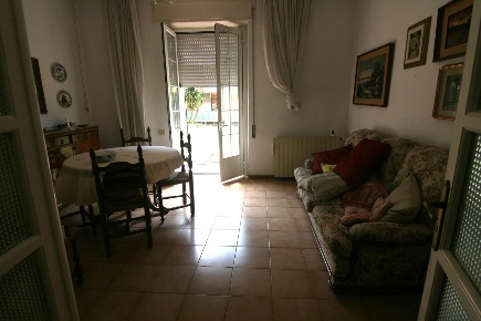 Foto Appartamento a Carrara Avenza di 85 m² con 4 locali in vendita