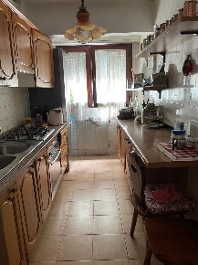 Foto Appartamento a Carrara Marina di Carrara di 110 m² con 5 locali
