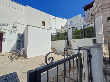 Foto Casa indipendente a Massafra Centro di 76 m² con 2 locali in vendita