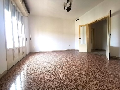 Foto Appartamento a Fucecchio Centro di 90 m² con 4 locali in vendita
