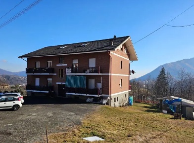 Foto Attico a Lanzo Torinese di 42 m² con 2 locali in vendita
