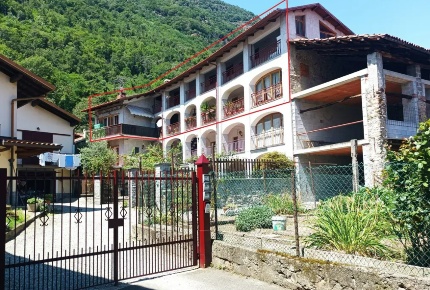 Foto Appartamento a Borgofranco d'Ivrea Baio Dora di 285 m² con 9 locali
