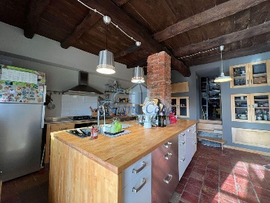 Foto Casale a Licciana Nardi di 244 m² con 6 locali in vendita
