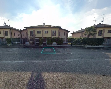 Foto Box a Lacchiarella di 25 m² con 1 locali in vendita