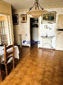 Foto Appartamento a Massa Romagnano di 110 m² con 5 locali in vendita