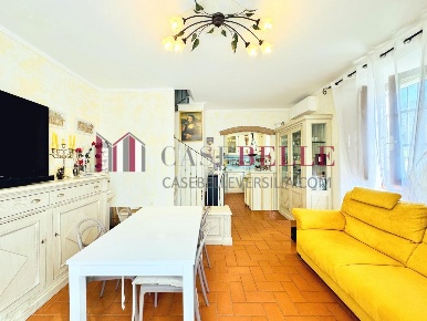 Foto Villa a schiera a Seravezza Ripa Pozzi Querceta Ponterosso di 90 m²