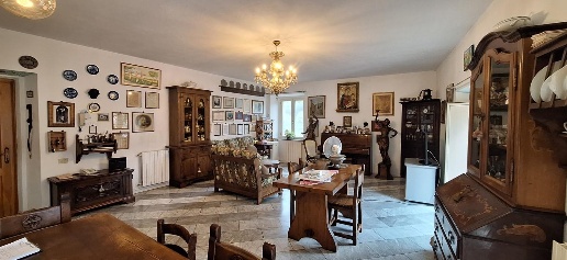Foto Appartamento a Borgo a Mozzano Centro di 145 m² con 6 locali